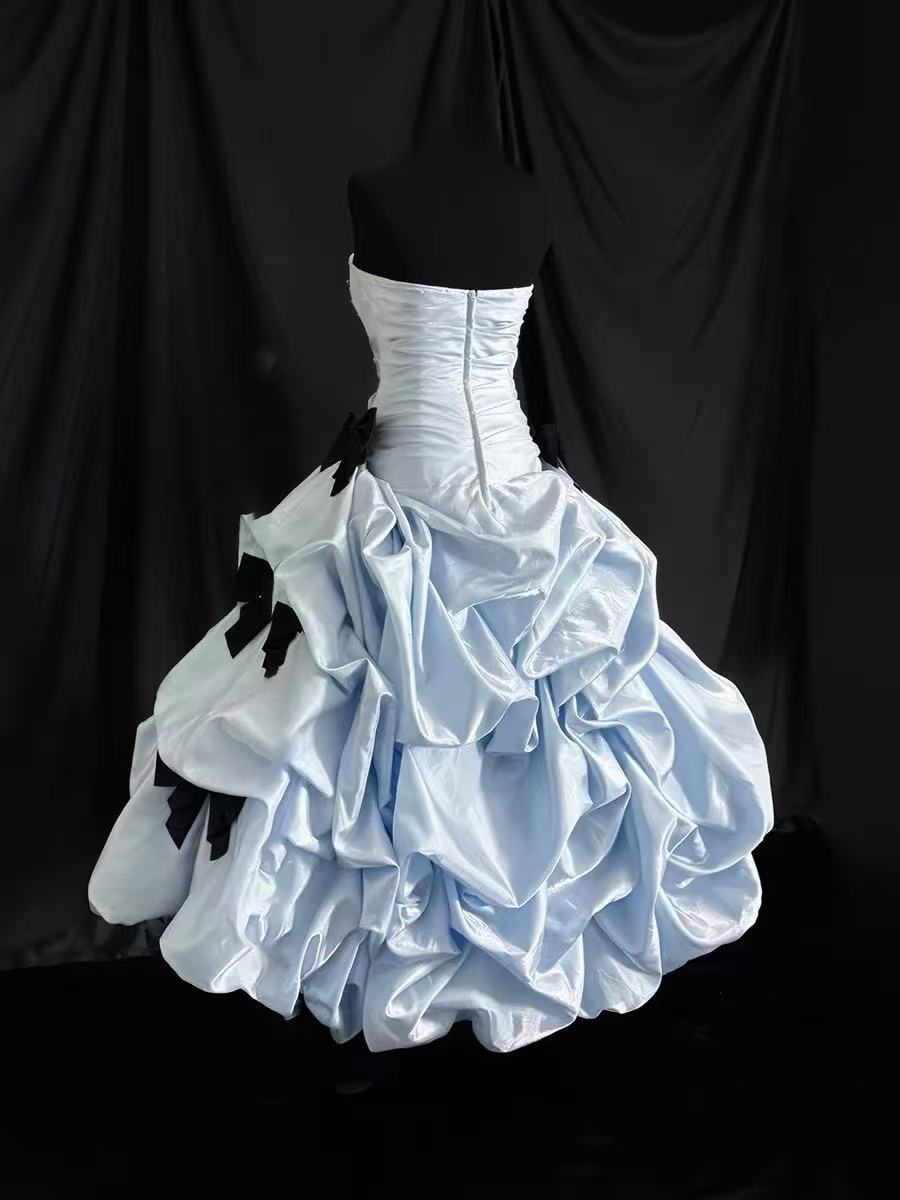 Unique Sweetheart irregular Light Blue Short Prom Dress with Beads
