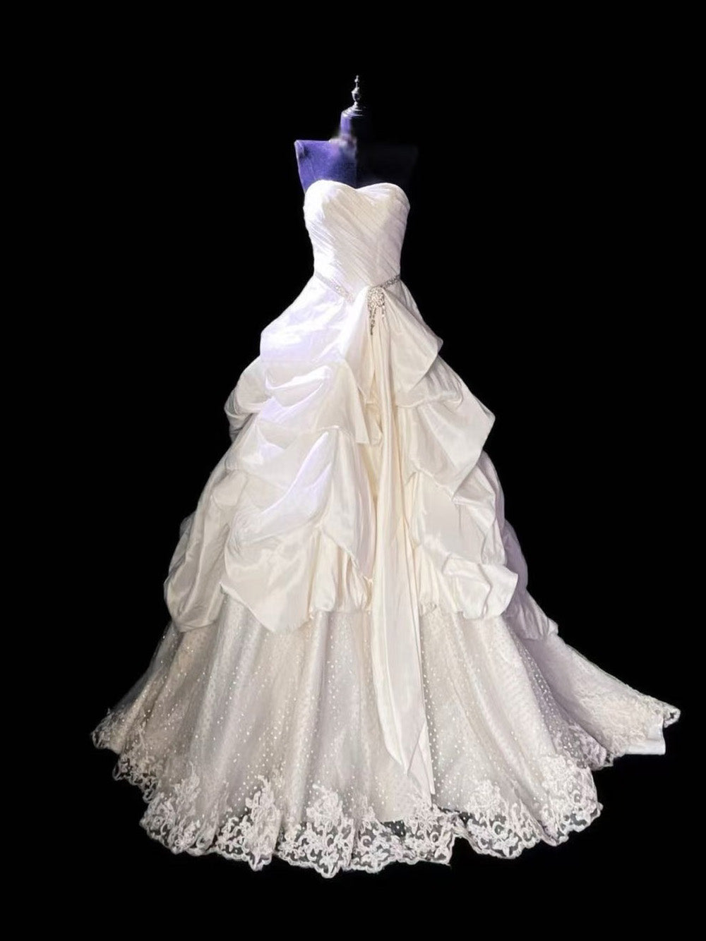 Sweetheart Neck Taffeta Tulle Lace Sweep Train ivory Wedding Dress