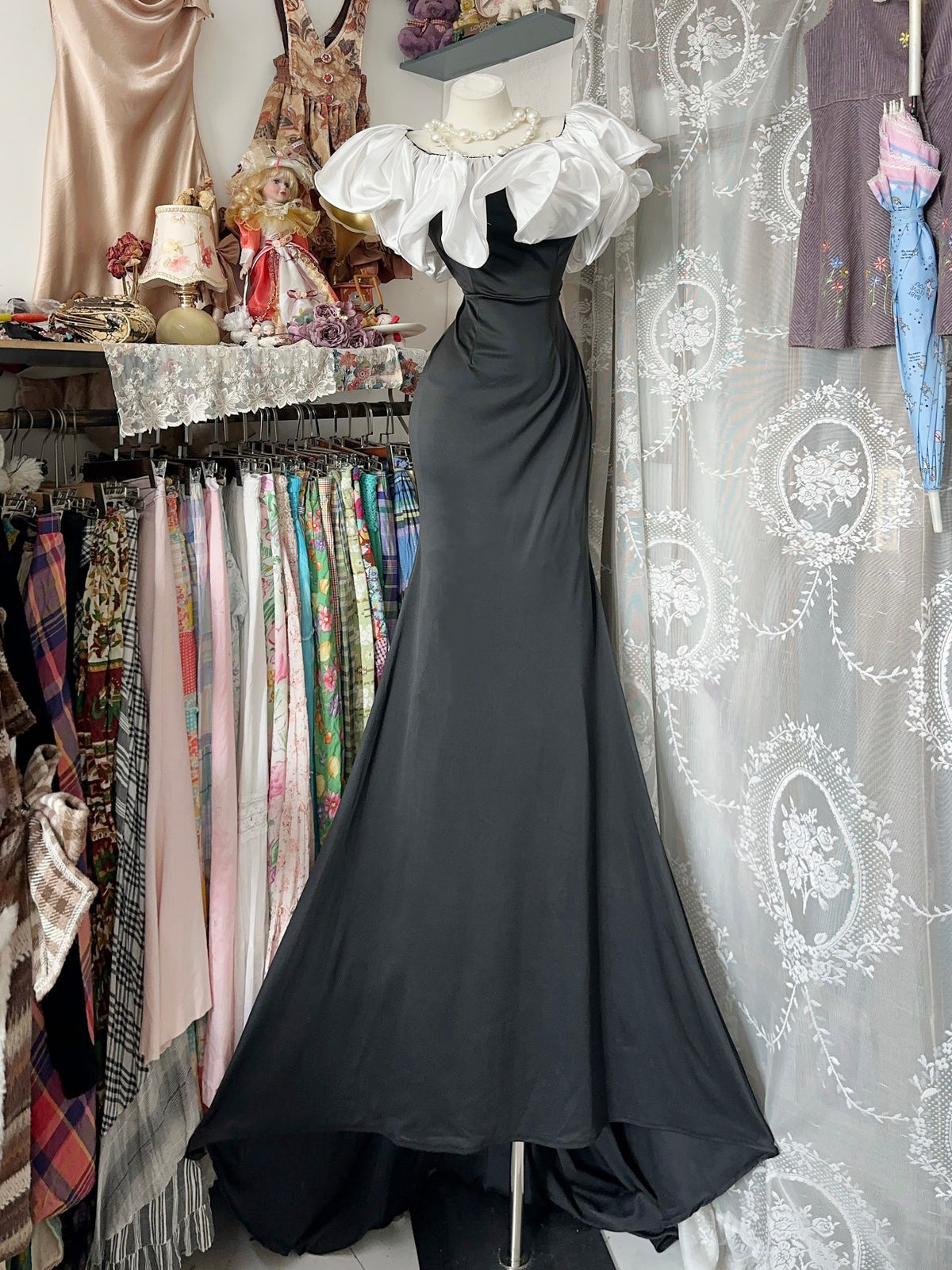 Mermaid Spoon Neck Sweep Train Black Prom Dress