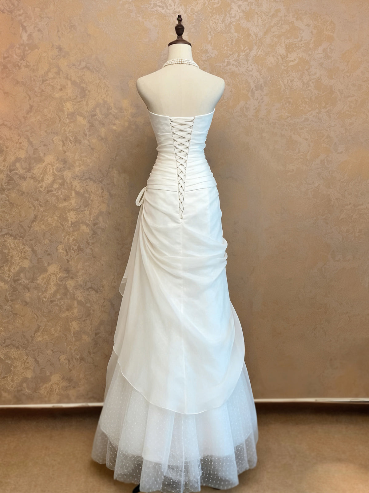 A-Line Floor Length Tulle Lace Retro White Long Prom Dress