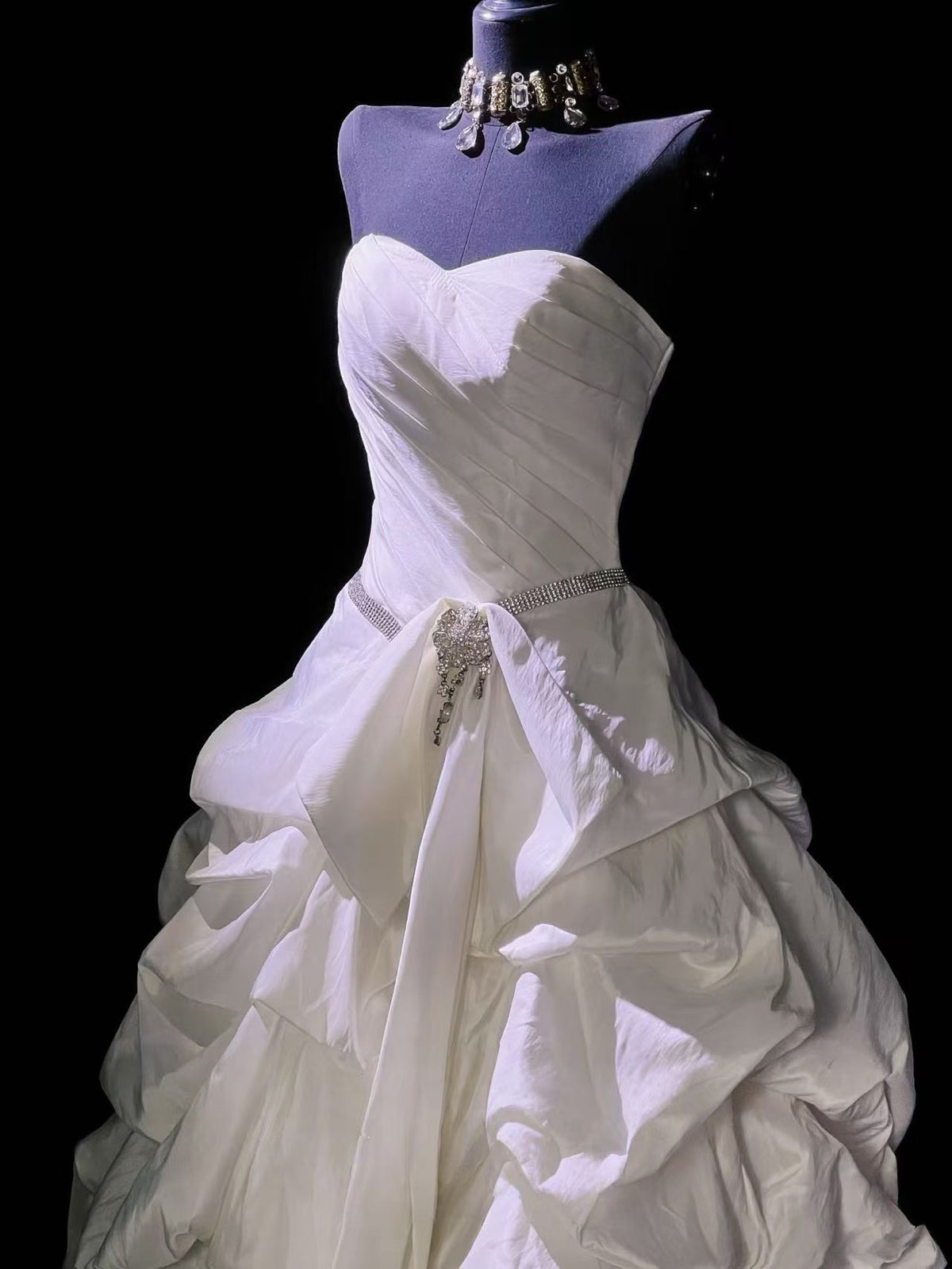 Sweetheart Neck Taffeta Tulle Lace Sweep Train ivory Wedding Dress
