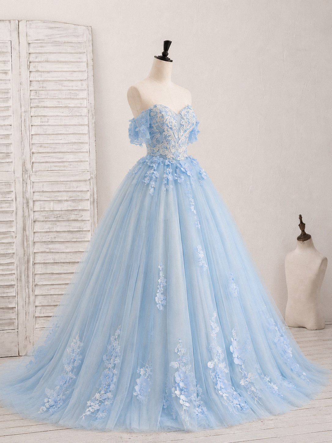 A-line Sweetheart Off Shoulder Tulle Long Blue Prom Dress with Lace Applique