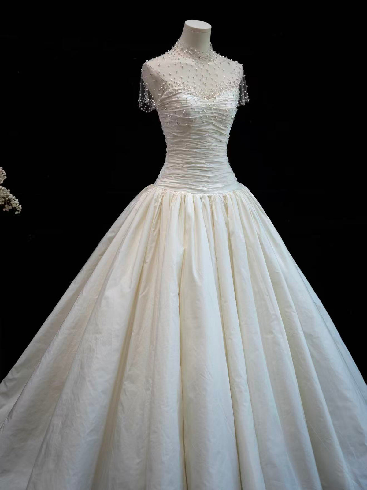 A-line Sweetheart Taffeta ivory Long Prom Dress with Beads