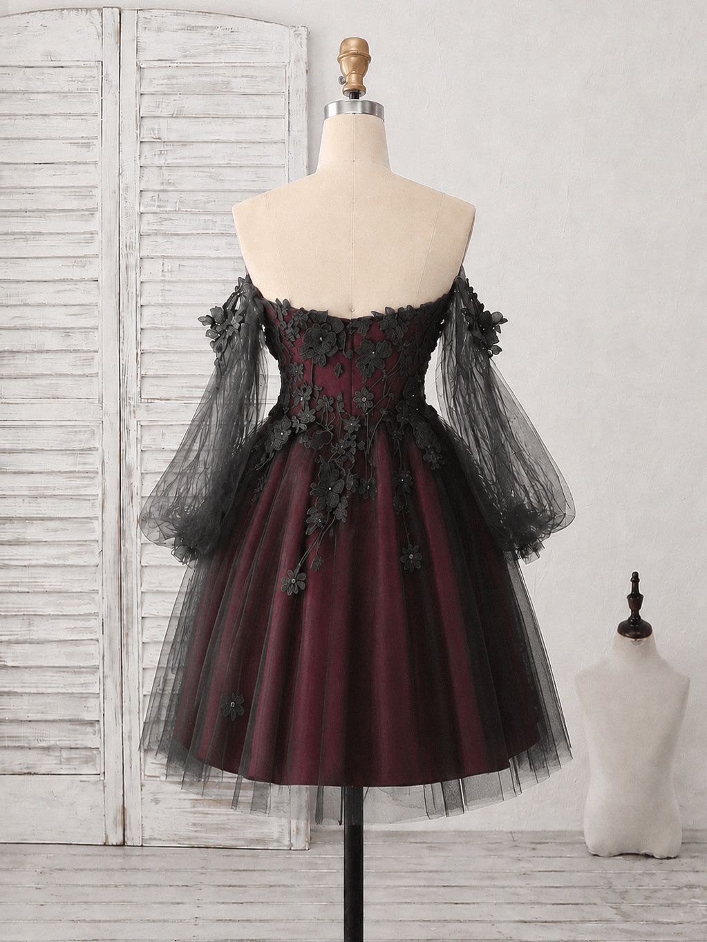 A-line Sweetheart Long Sleeves Tulle Lace Short Black/Burgundy Prom Dress