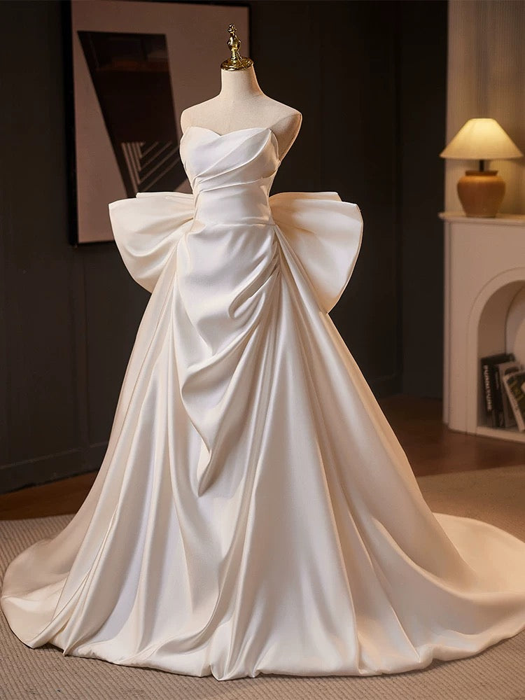 Sweetheart Satin Sweep Train White Long Prom Dress With Bow Tie