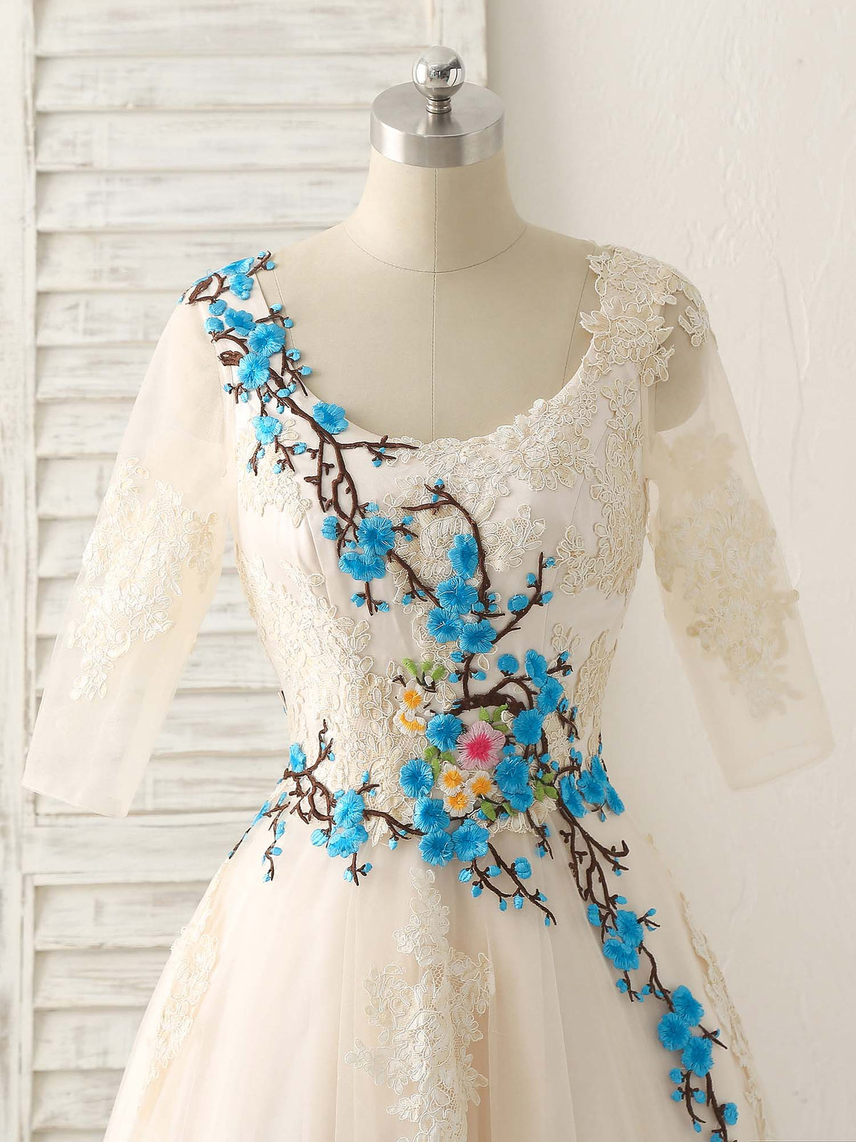 A-Line Lace Applique Tulle Long Prom Dress Light Champagne Bridesmaid Dress