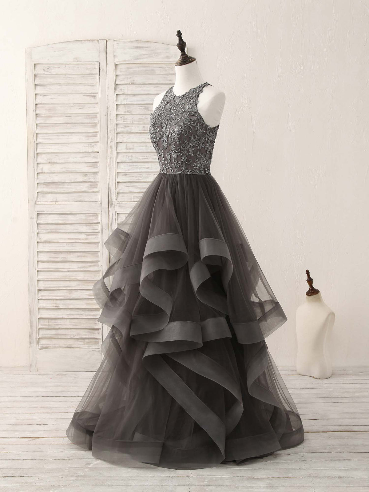 A-Line Round Neck Lace Applique Tulle Long Prom Dresses