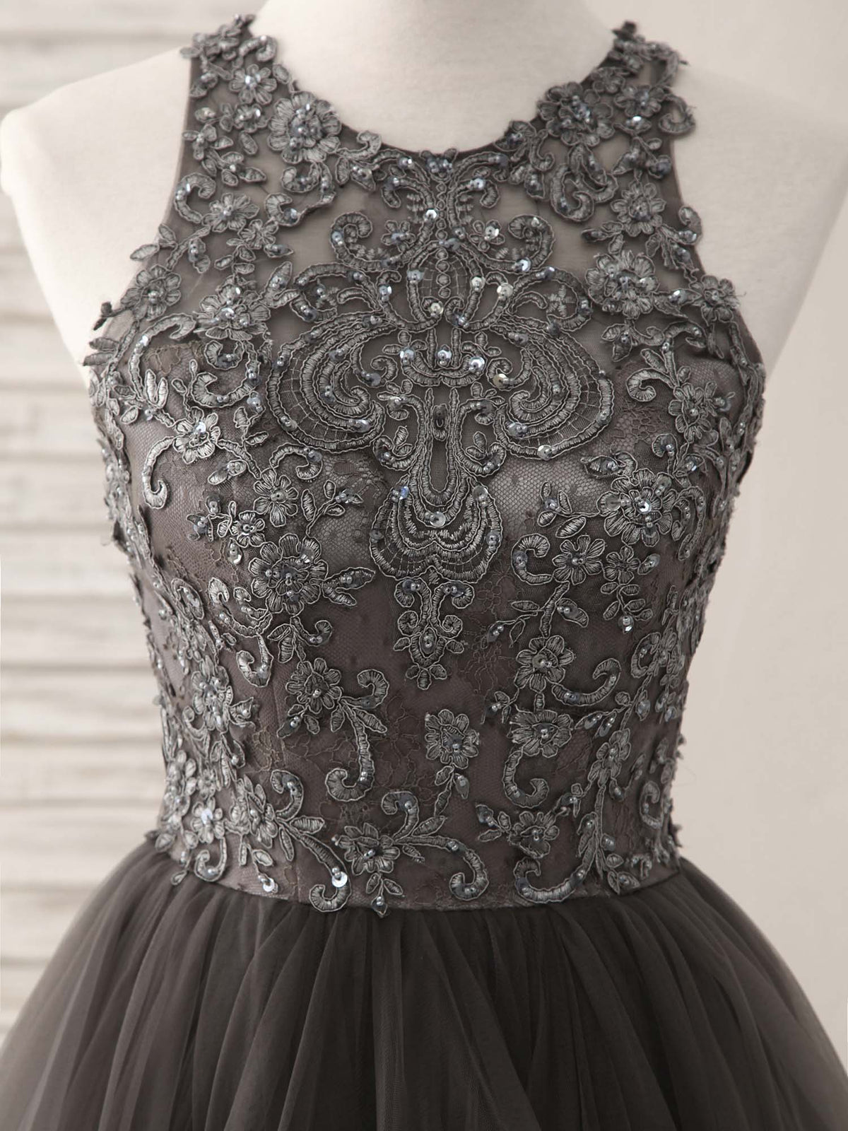 A-Line Round Neck Lace Applique Tulle Long Prom Dresses