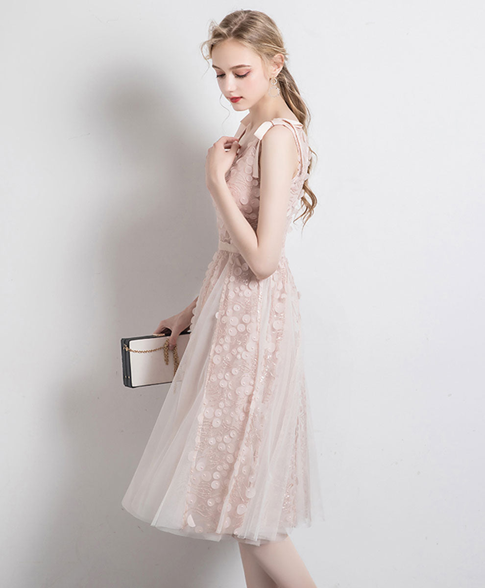 Light Pink Tulle V Neck Lace Short Prom Dress Tulle Lace Homecoming Dress