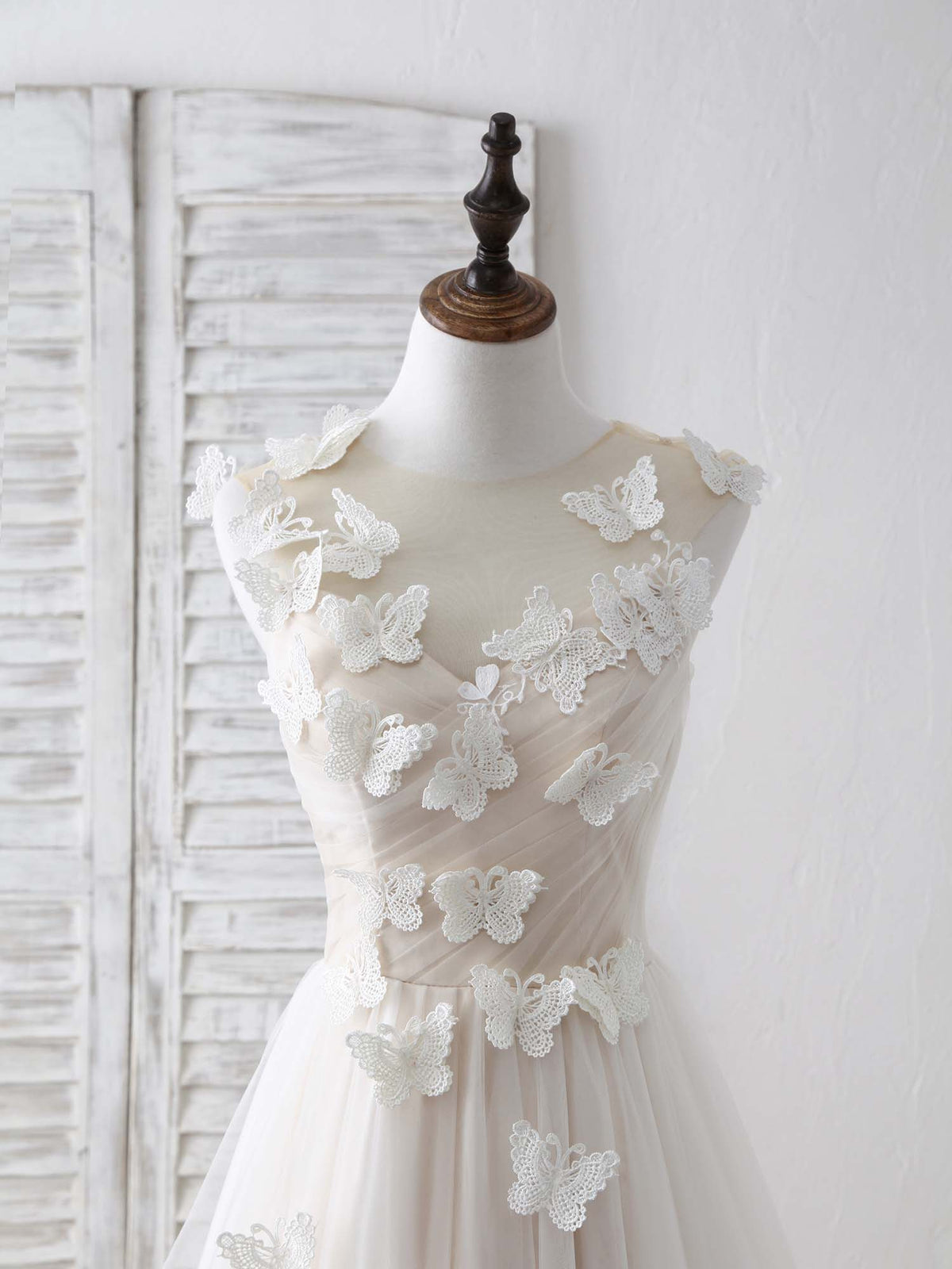 A-Line White Round Neck Tulle 3D Lace Applique Long Prom Dresses
