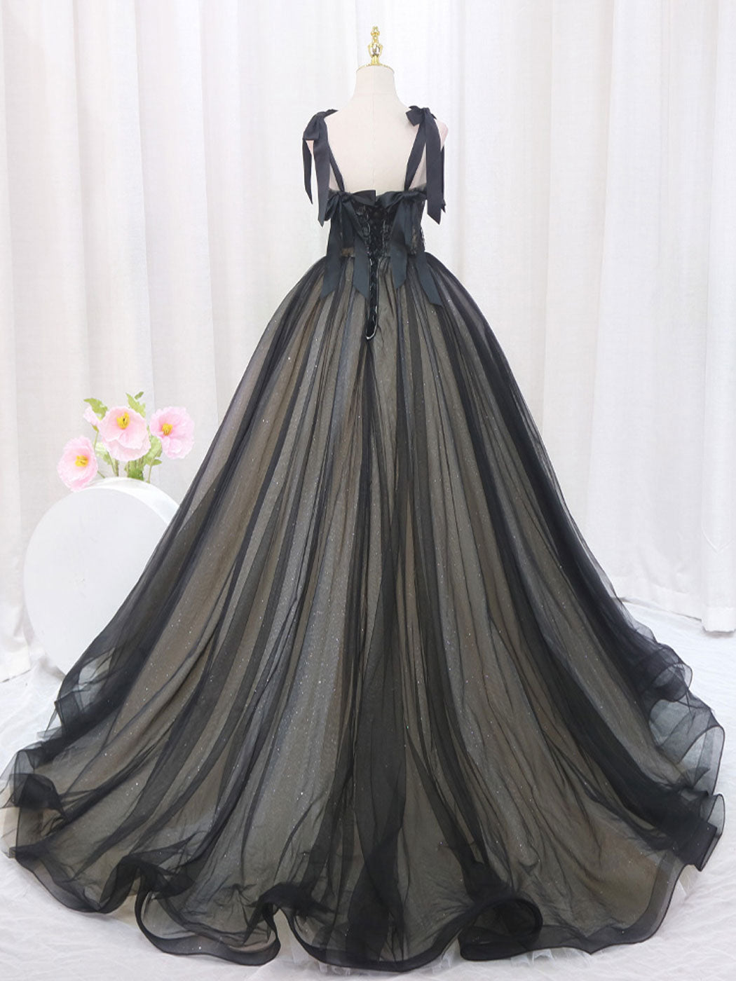 Black A-Line Tulle Long Prom Dresses