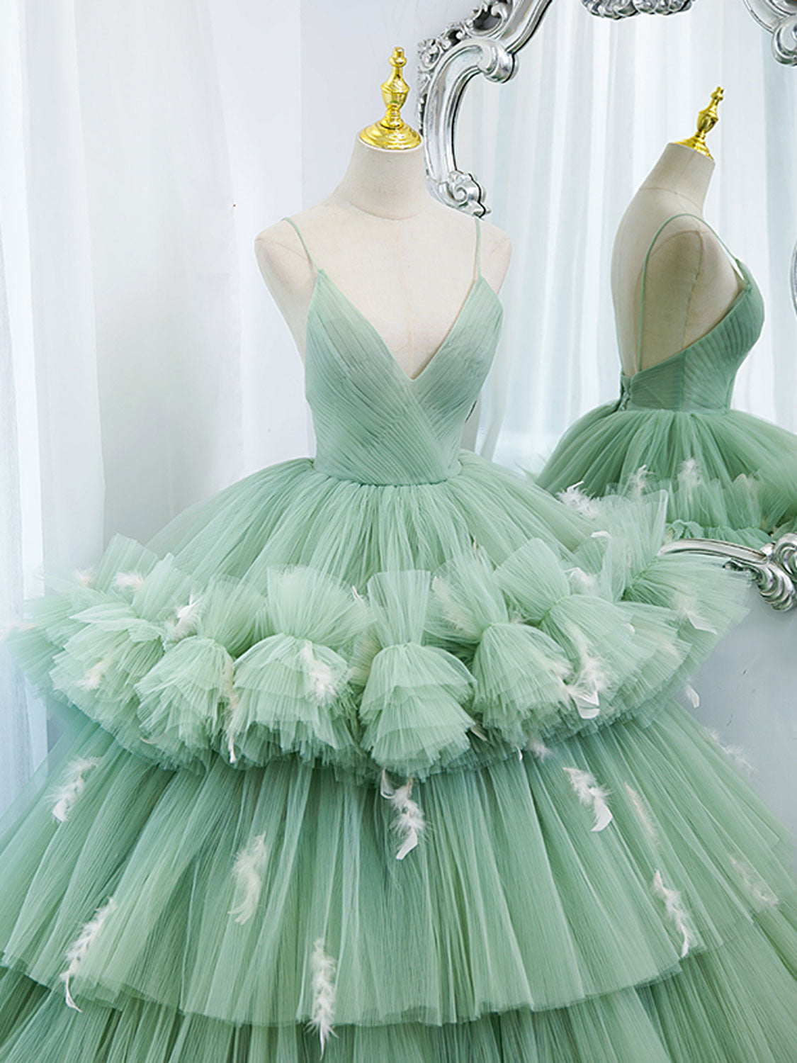 Green V Neck Tulle Long Prom Dresses, Ball Gown Green Sweet 16 Dresses