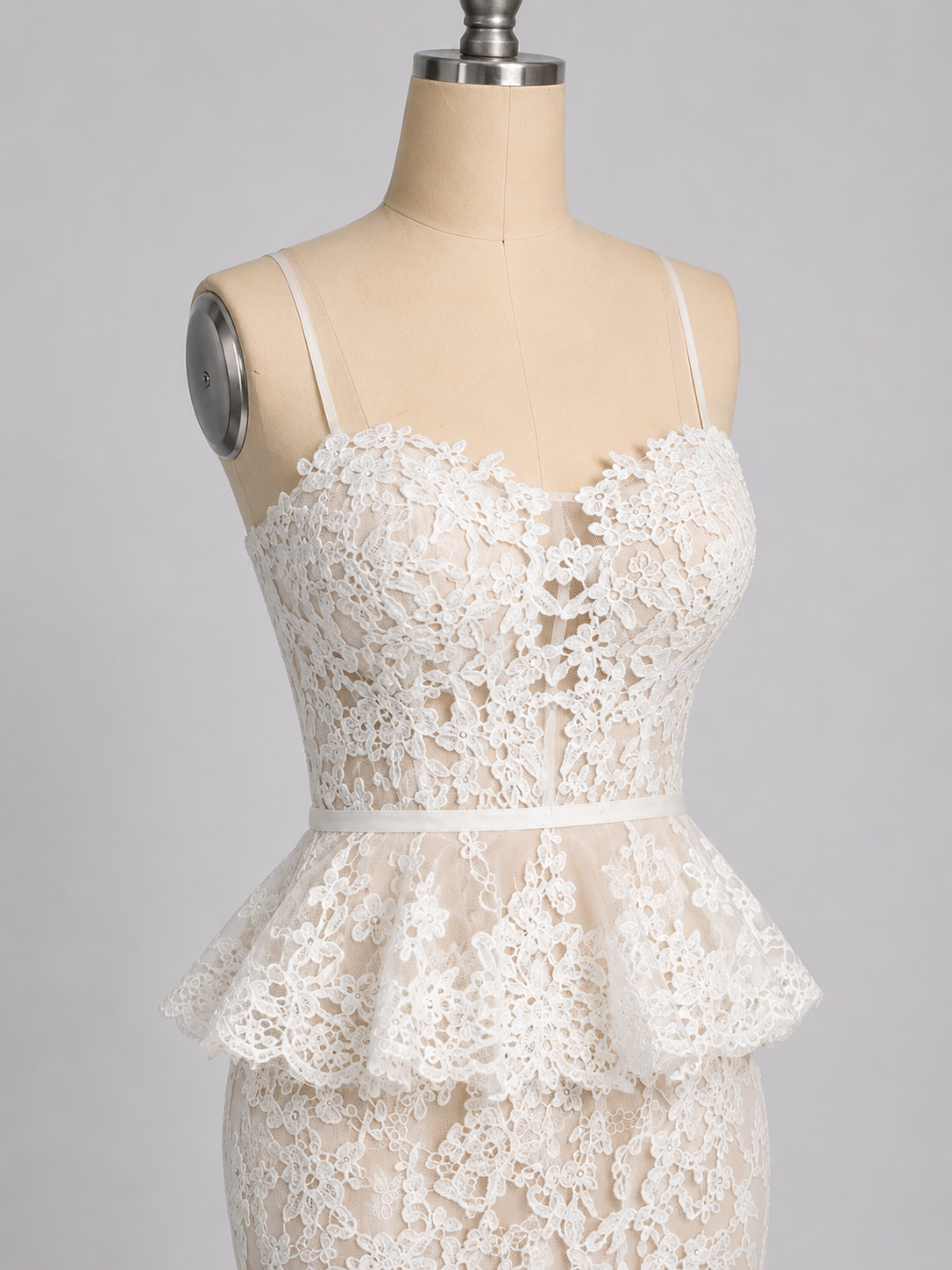 Mermaid Sweetheart Neck Tulle Lace Light Champagne Prom Dress