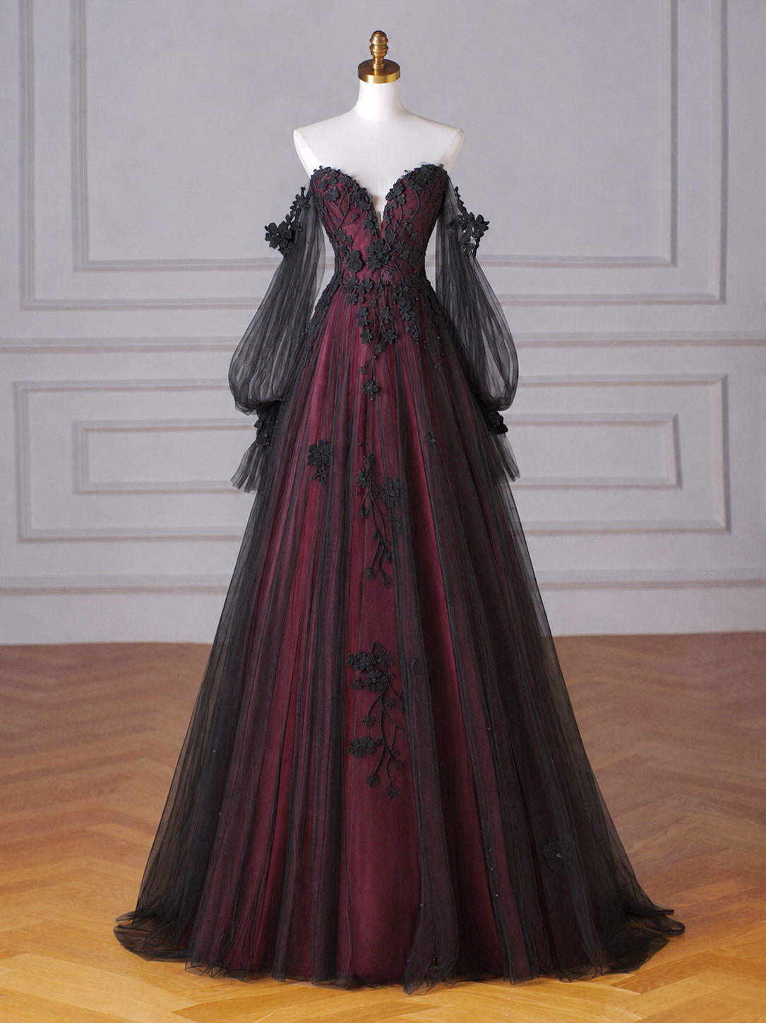 A-Line Sweetheart Tulle Lace Long Sleeves Black/Burgundy Prom Dress
