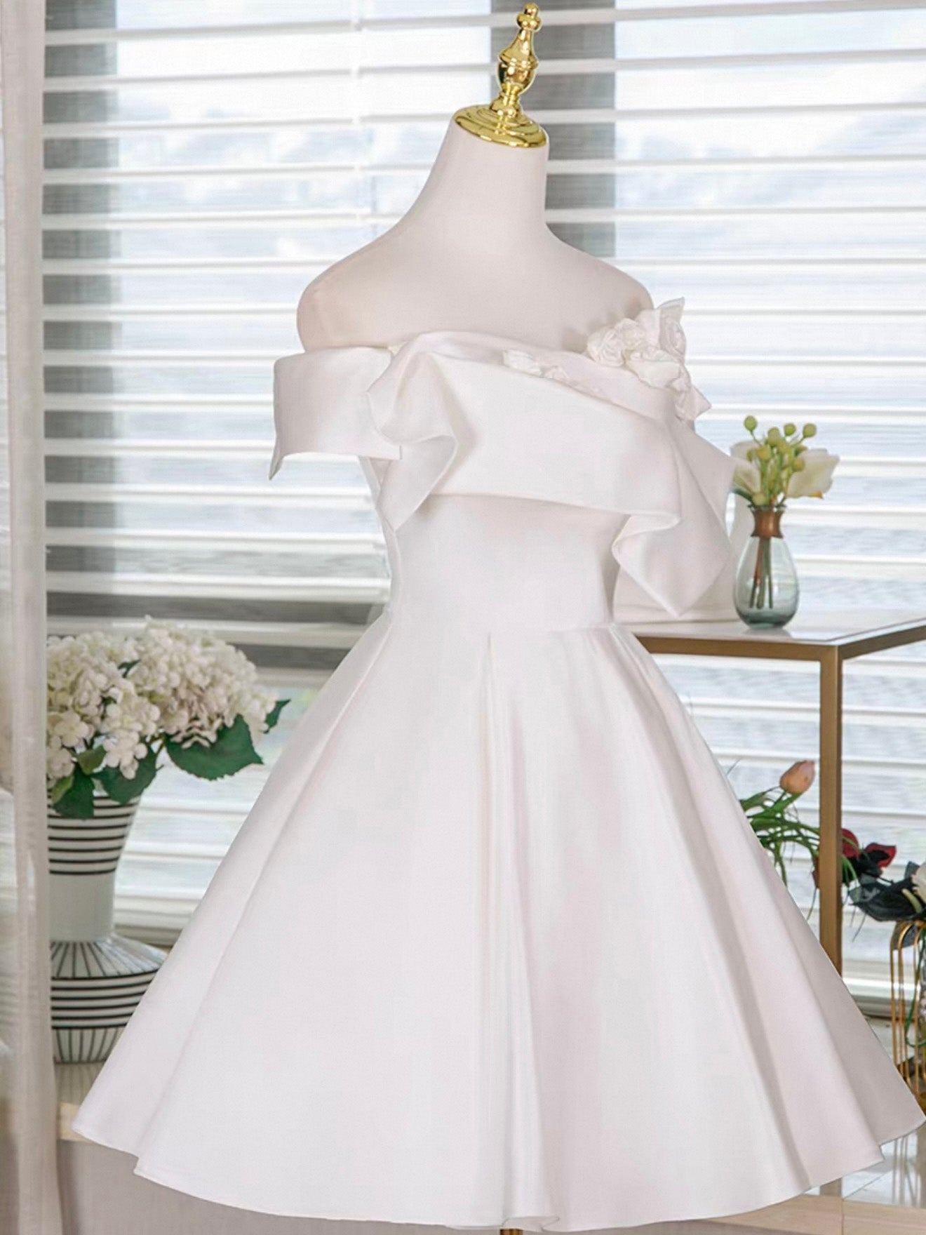 A-Line Off Shoulder White Short Prom Dress, White Homecoming Dress – shopluu