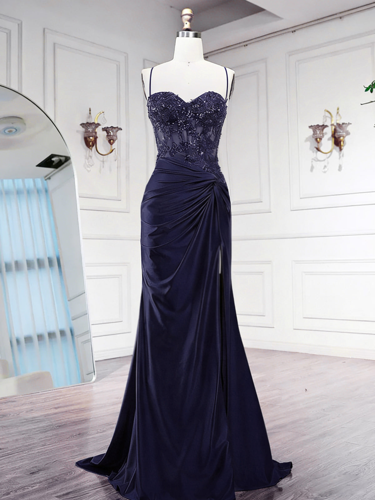 Mermaid Sweetheart Neck Satin Burgundy Long Prom Dress with Lace Applique
