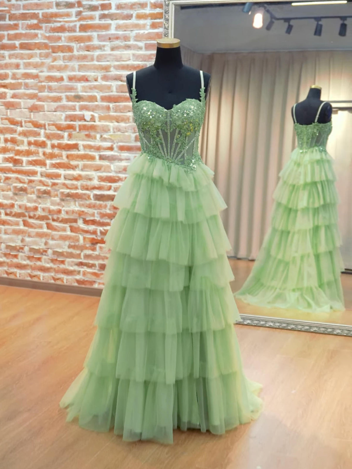 A-line Sweetheart Neck Tulle Lace Floor Length Green Long Prom Dress with beads