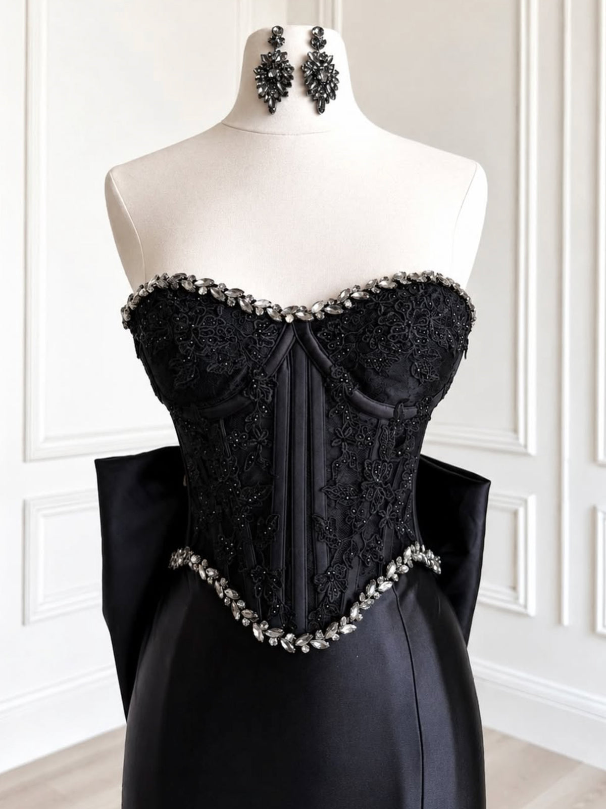Mermaid Sweetheart Satin Sweep Train Lace Black Long Prom Dress with Beads