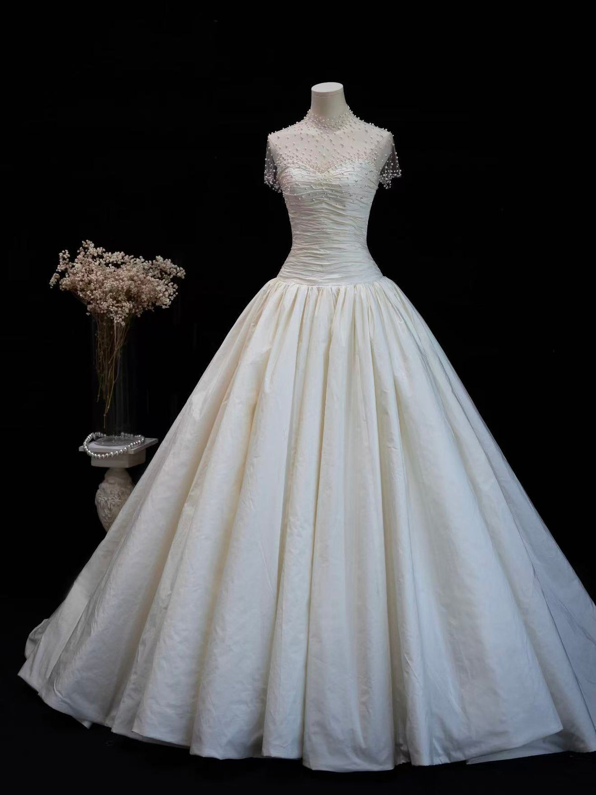 A-line Sweetheart Taffeta ivory Long Prom Dress with Beads