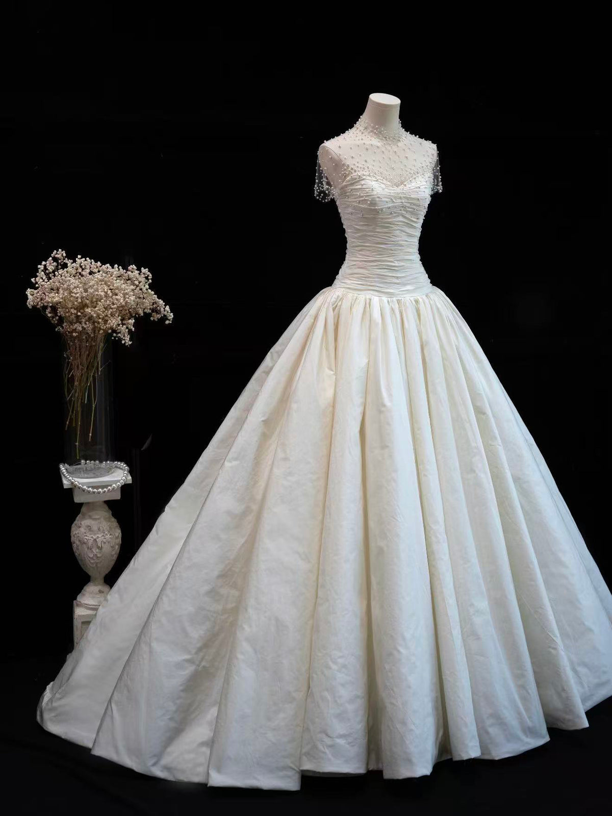 A-line Sweetheart Taffeta ivory Long Prom Dress with Beads