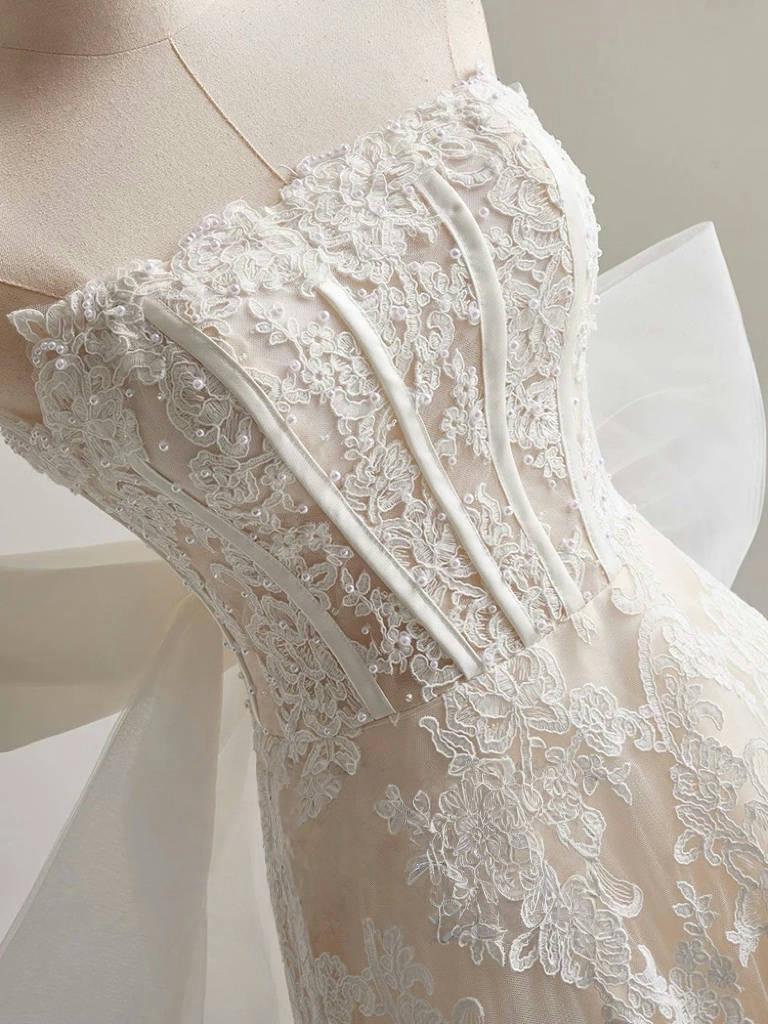 A-Line Tulle Lace Light Champagne Long Wedding Dress with Bow