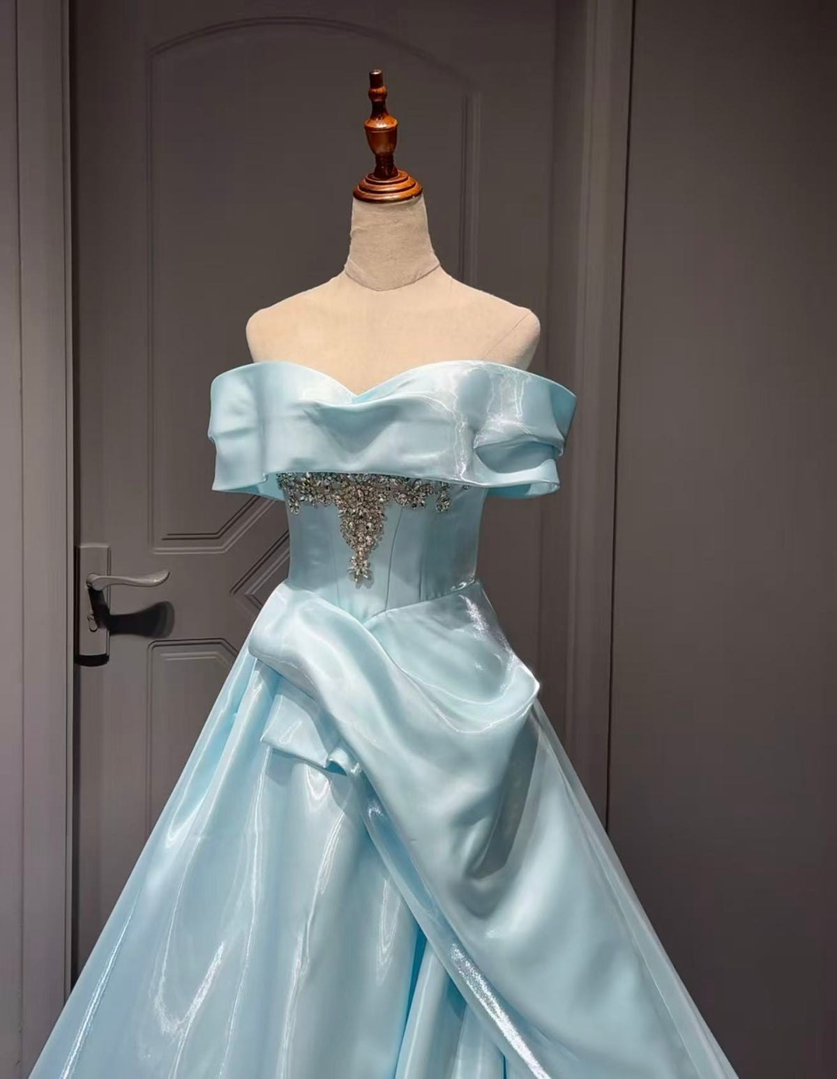 A-line Sweetheart Satin Blue Long Prom Dress with Beads