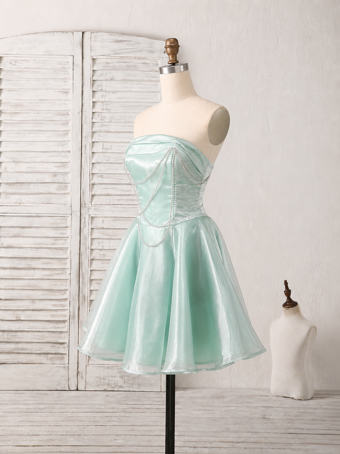 A-line Organza Mint Green Short Homecoming Dress with Beads