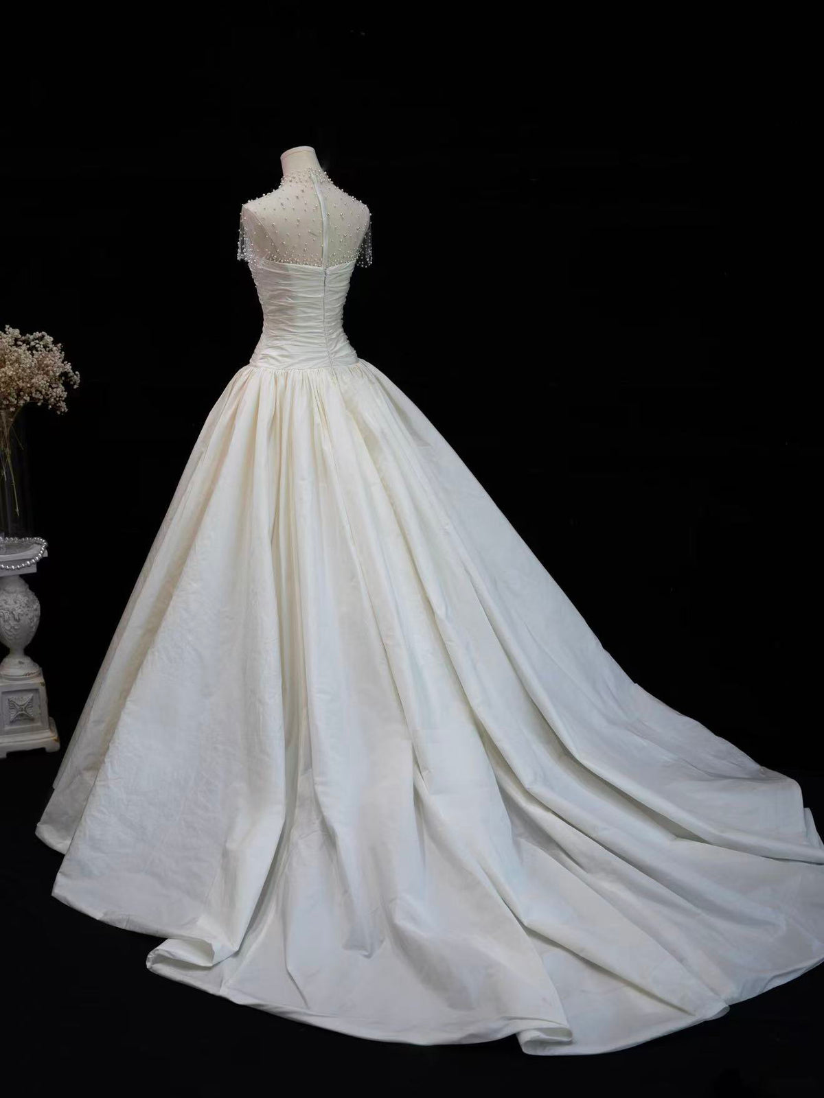 A-line Sweetheart Taffeta ivory Long Prom Dress with Beads