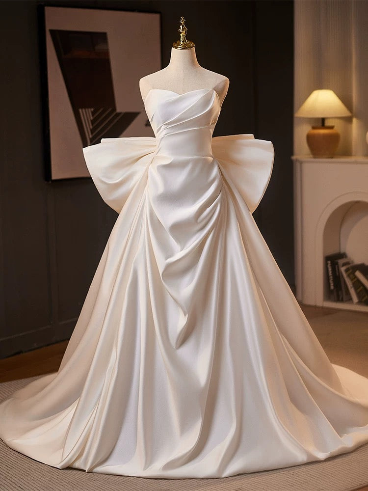 Sweetheart Satin Sweep Train White Long Prom Dress With Bow Tie