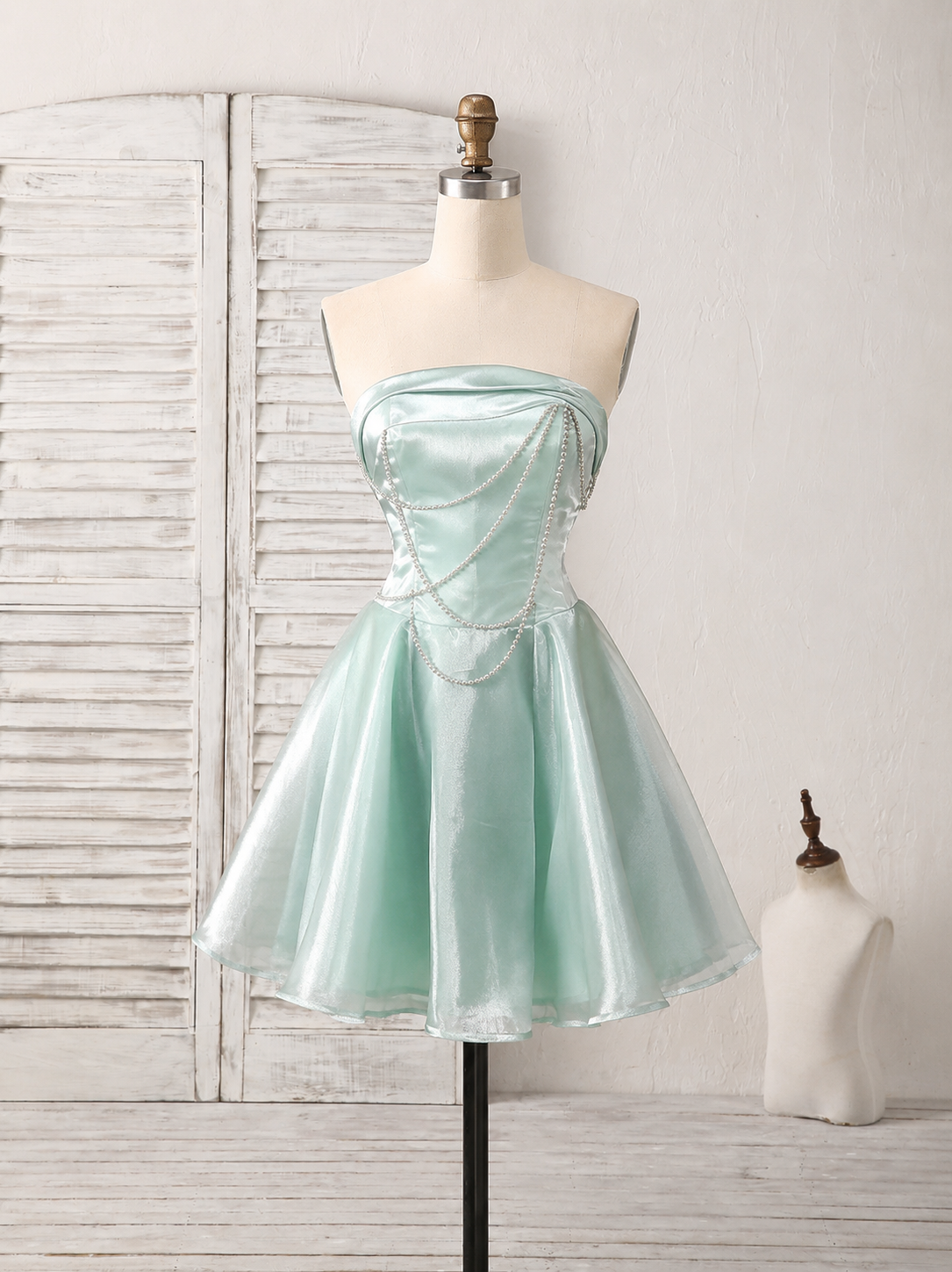 A-line Organza Mint Green Short Homecoming Dress with Beads
