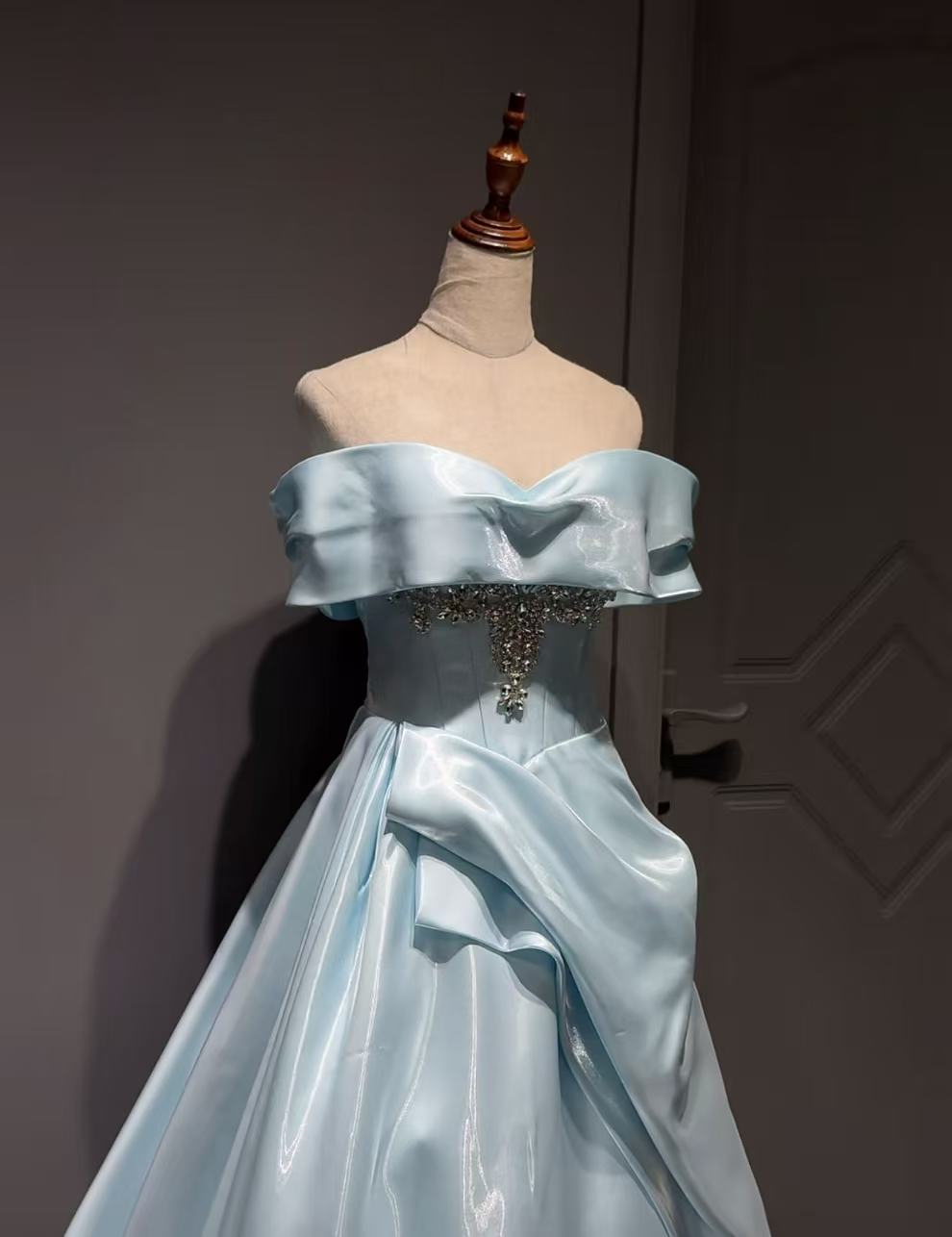 A-line Sweetheart Satin Blue Long Prom Dress with Beads