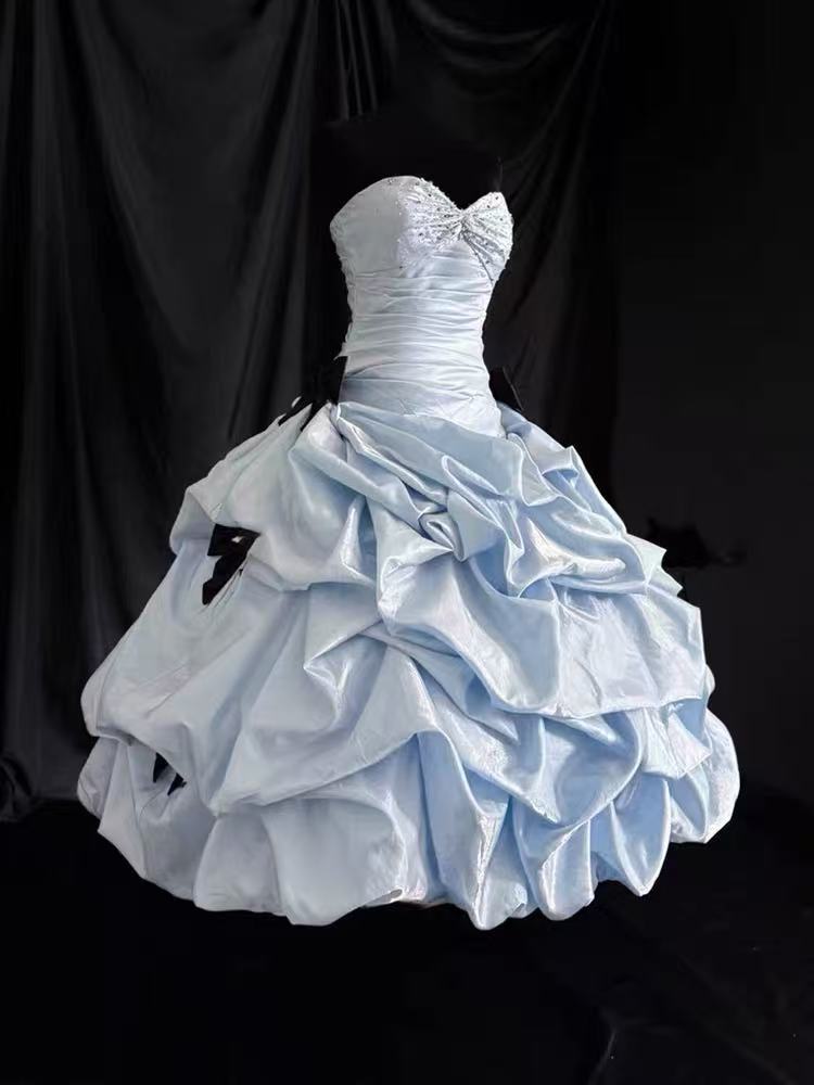 Unique Sweetheart irregular Light Blue Short Prom Dress with Beads