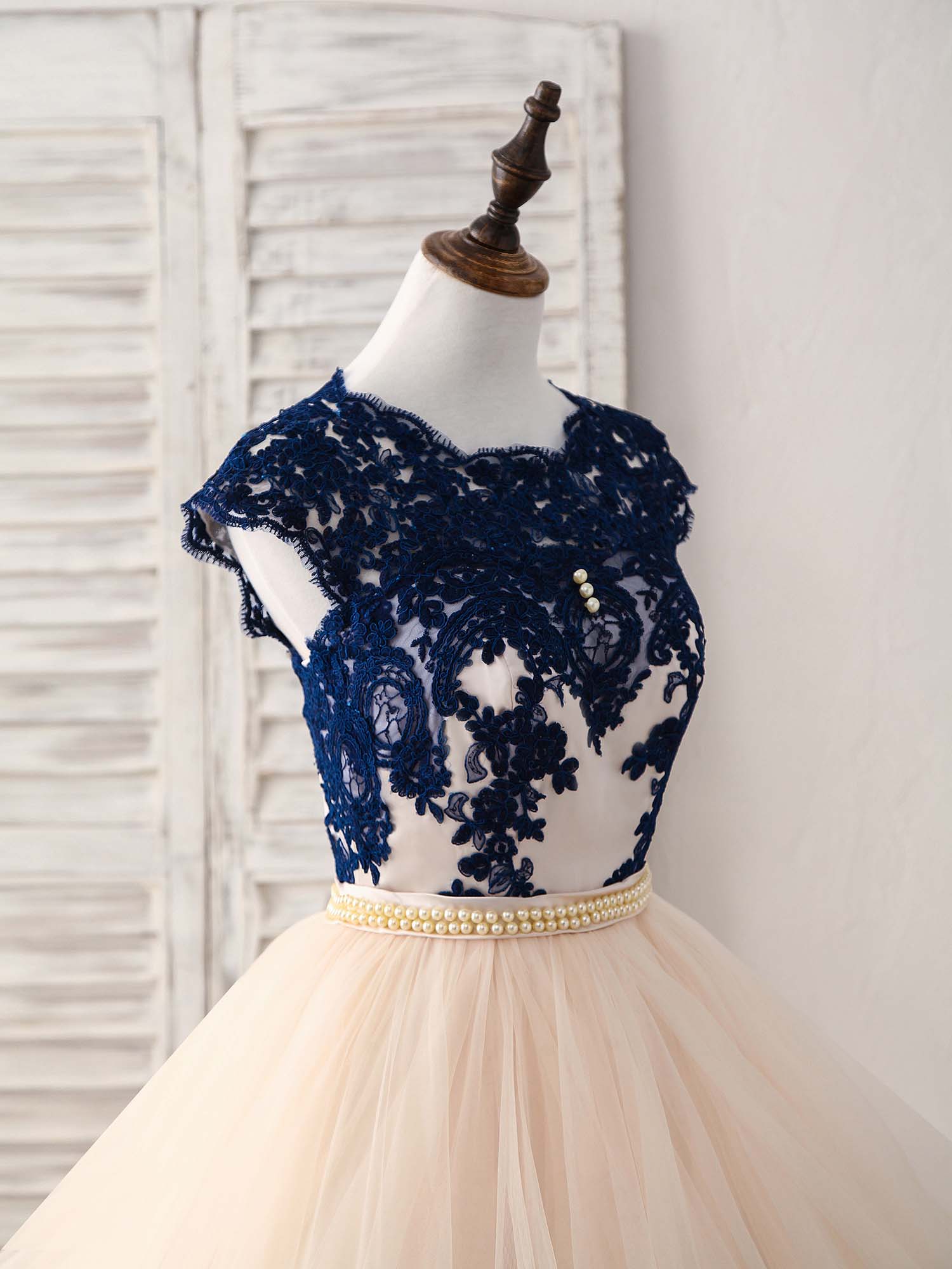 navy blue and champagne prom dress Chic / Beautiful Navy Blue Gradient-Color Champagne Evening Dresses 2020 A-Line / Princess Off-The-Shoulder Spaghetti Straps Short Sleeve Beading