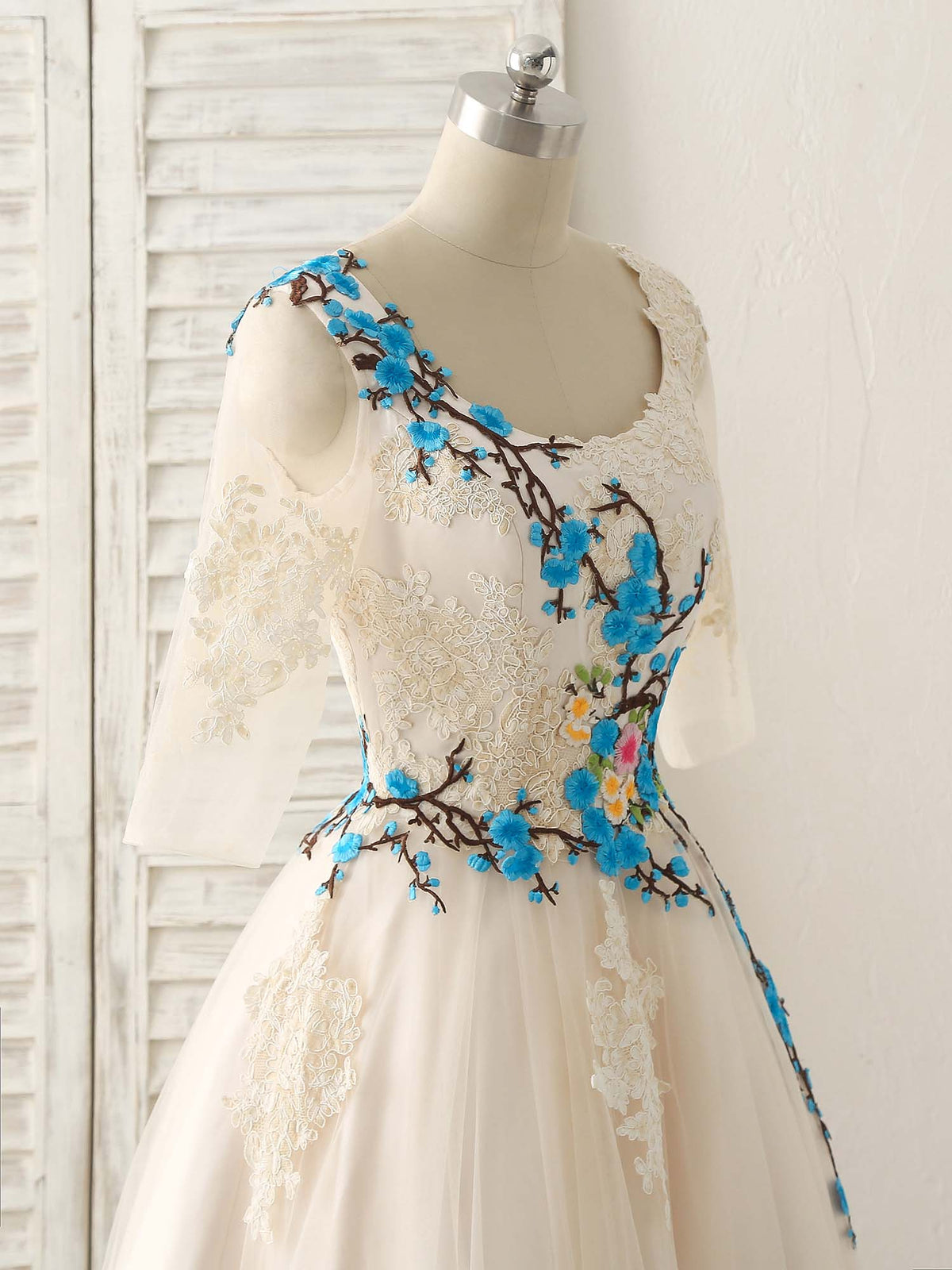 A-Line Lace Applique Tulle Long Prom Dress Light Champagne Bridesmaid Dress