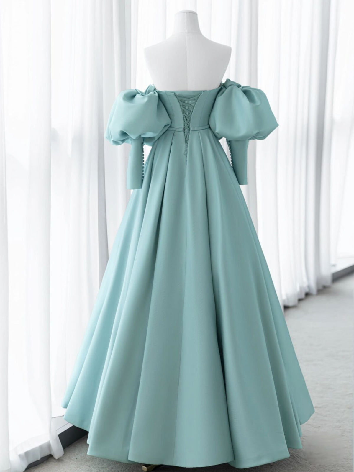 Green Sweetheart Neck Satin Long Prom Dress