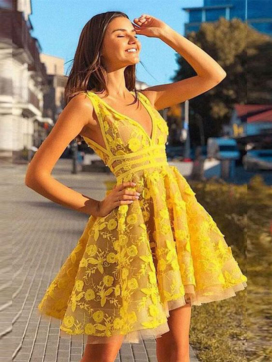 yellow short prom dresses Halter Neck Lace Dressses, Backless Short Yellow Lace Formal Homecoming Dresses, US 16 / Yellow as Pics / No Rush length cut makes it a versatile choice that is as suitable for semi Off Shoulder Two Pieces Yellow