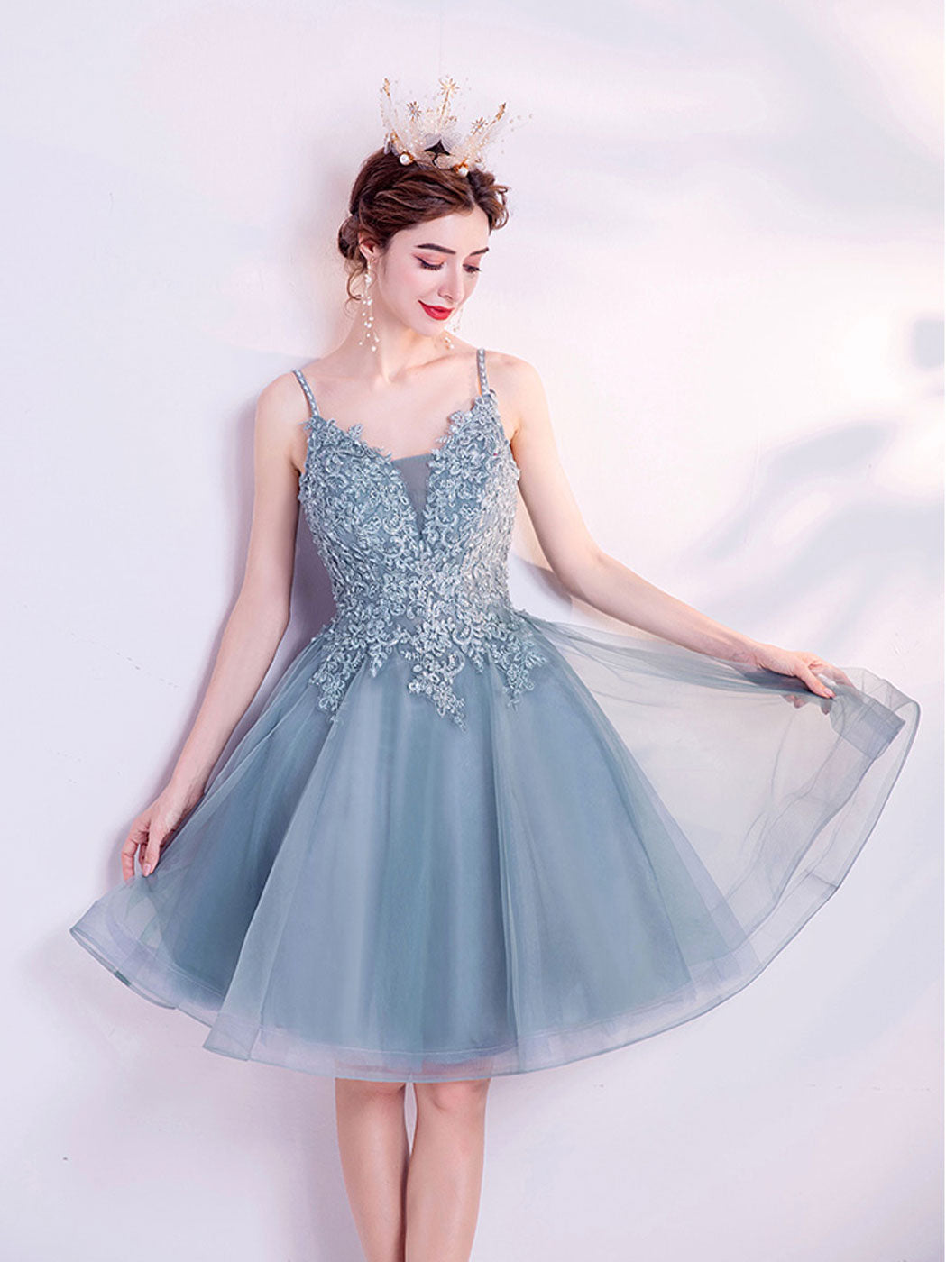 Gray V Neck Tulle Lace Blue Short Prom Dress Puffy Blue Homecoming Dress