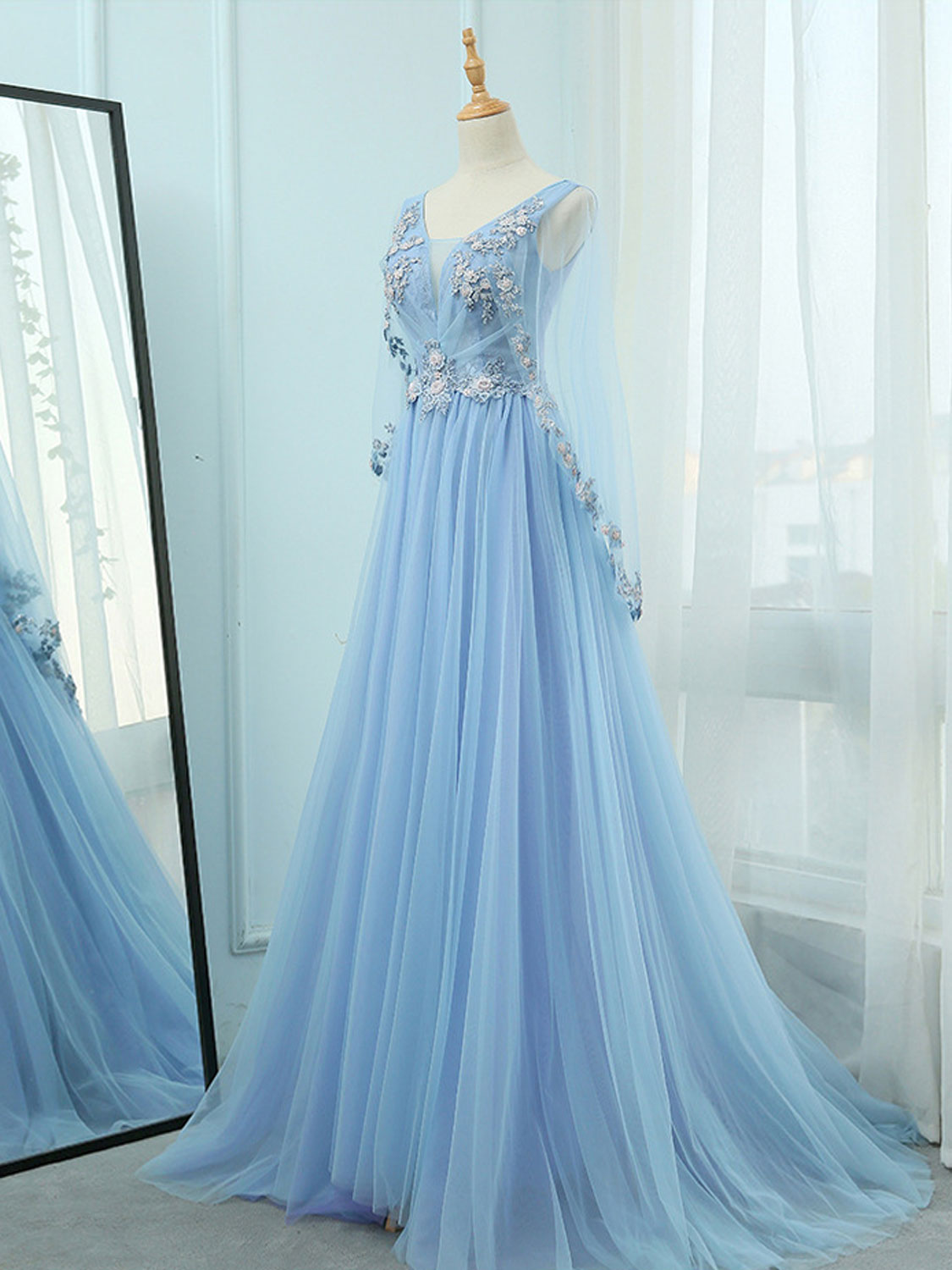 A-Line V Neck  Tulle Lace Blue Long Prom Dresses