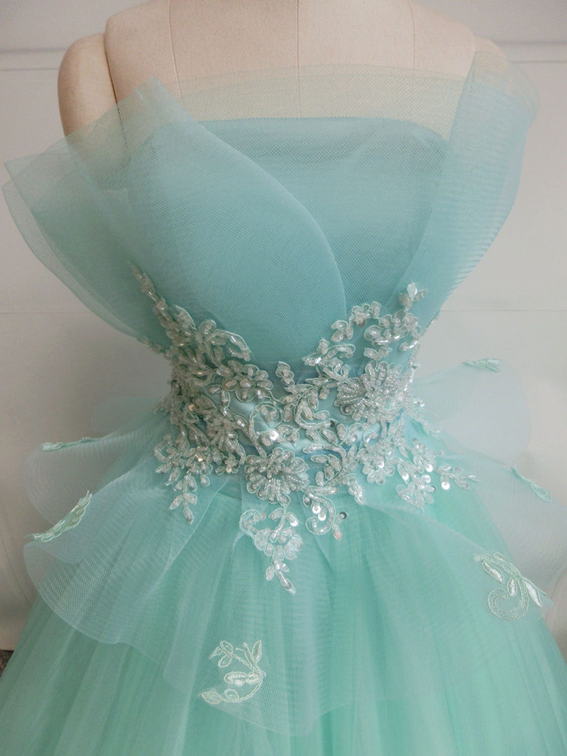 Green Tulle Formal Dresses