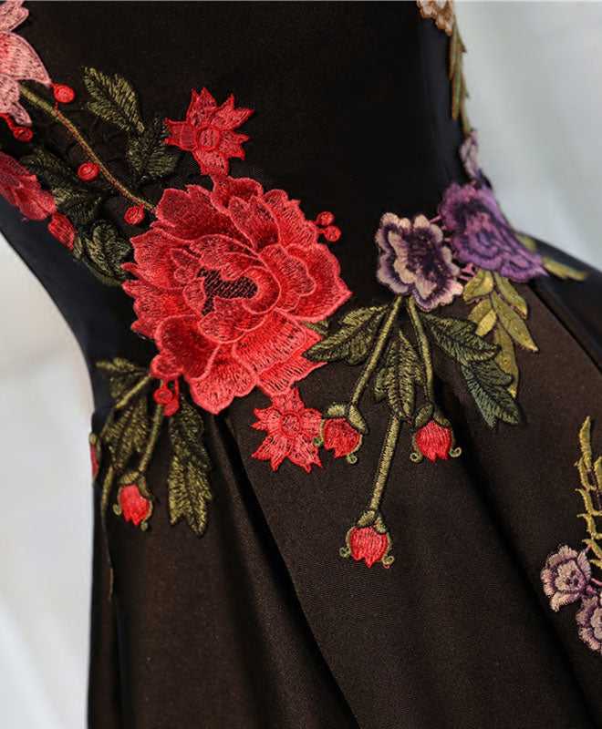 Black Satin Short Prom Dress, Black Homecoming Dresses With Lace Applique
