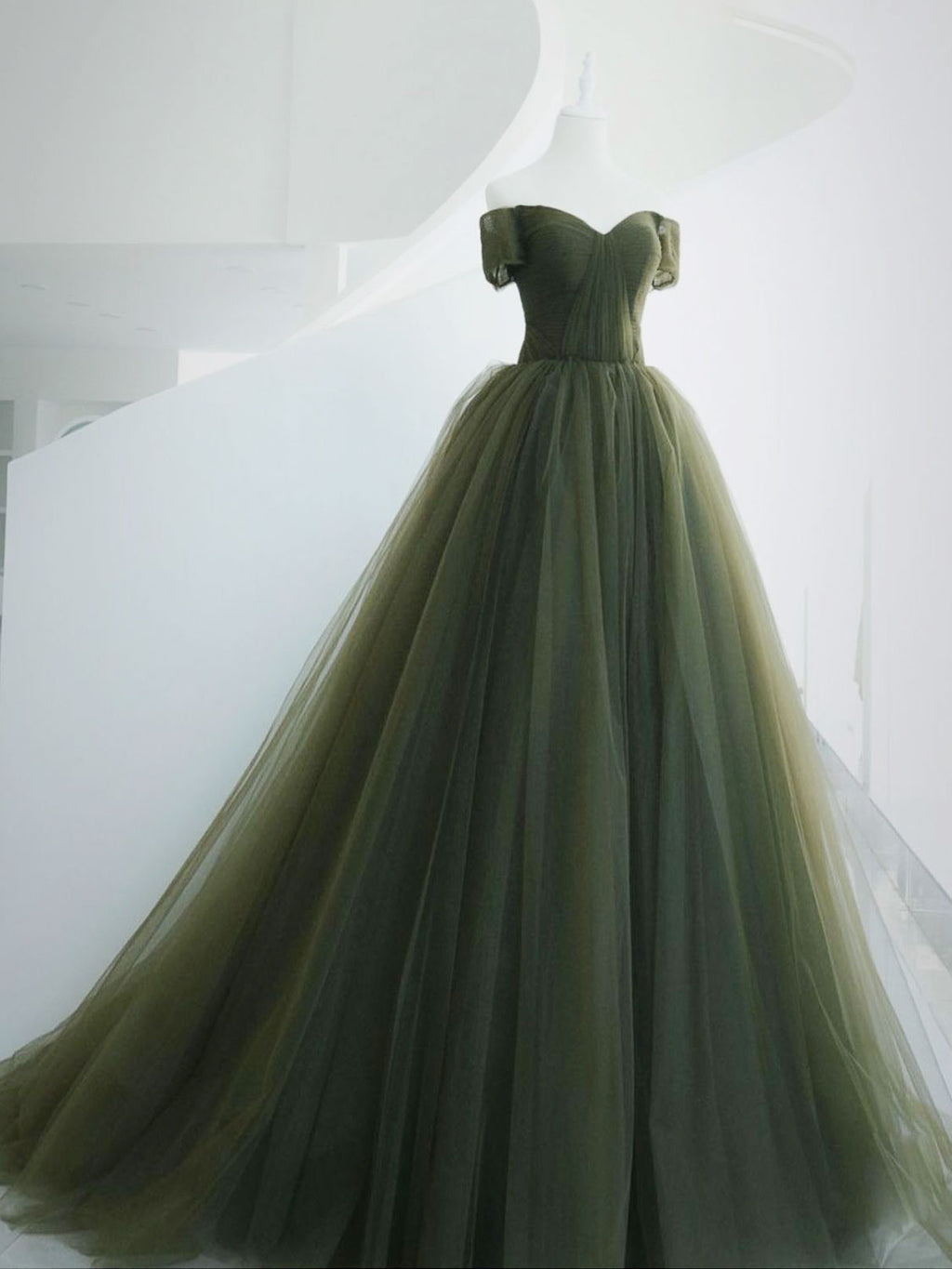 A-Line Sweetheart Neck Green Long Prom Dress, Sweep Train Green  Formal Dress